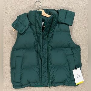 Wunder Puff Cropped Vest Size 6 in Everglade Green